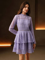 Vestido Curto com Manga Longa e Babados